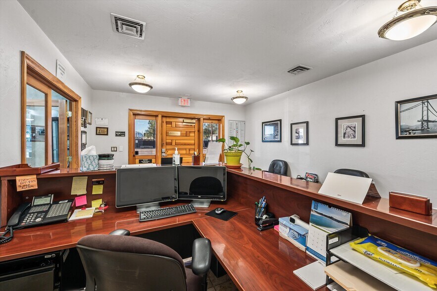 More Photos Of 2502 N Huachuca Dr, Tucson Office For Lease