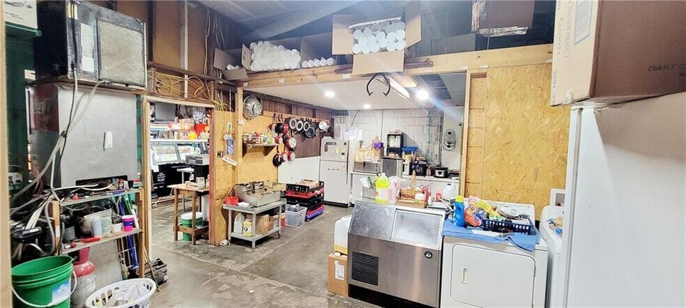 More Photos Of 86 3rd St, Moran Convenience Store For Sale