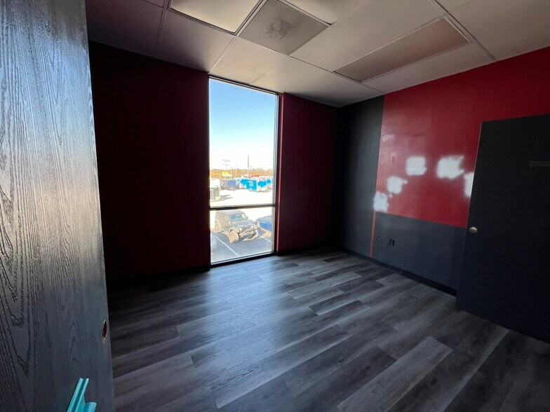 More Photos Of 5133 S Campbell Ave, Springfield Storefront Retail Office For Sale