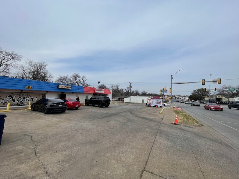 More Photos Of 3750 Hemphill St, Fort Worth Convenience Store For Lease