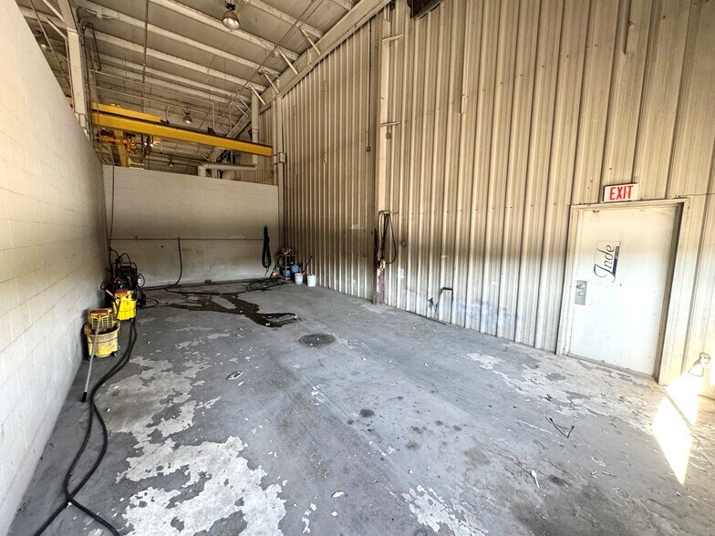 More Photos Of 8400 E Truman Rd, Kansas City Manufacturing For Sale