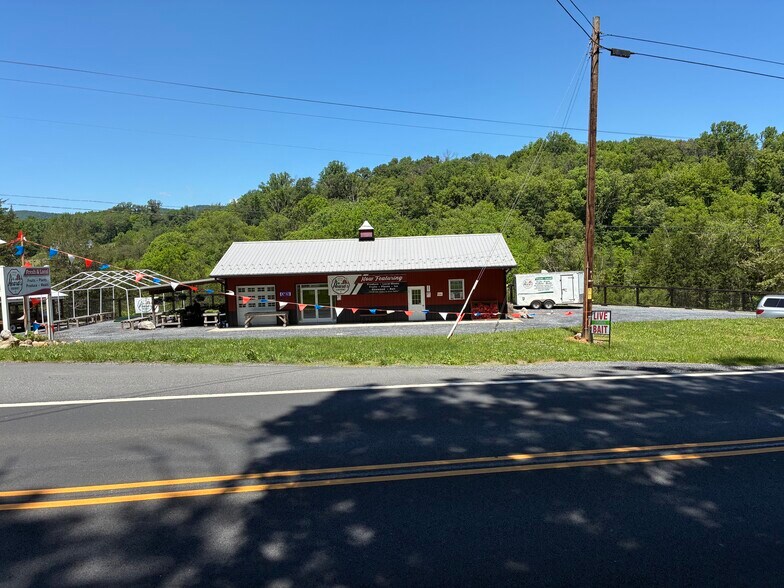 More Photos Of 885 Stonewall Jackson Hwy, Bentonville General Retail For Lease