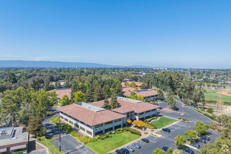 More Photos Of 2100 Geng Rd, Palo Alto Coworking Space