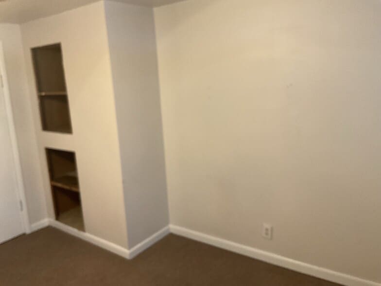 More Photos Of 10433 N Holly Rd, Holly Self Storage For Lease