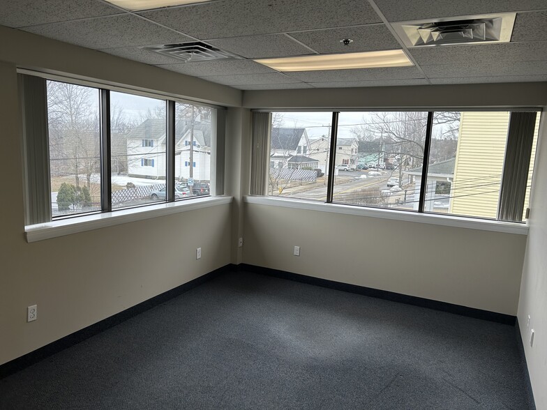 More Photos Of 416 Belmont St, Worcester Medical For Sale