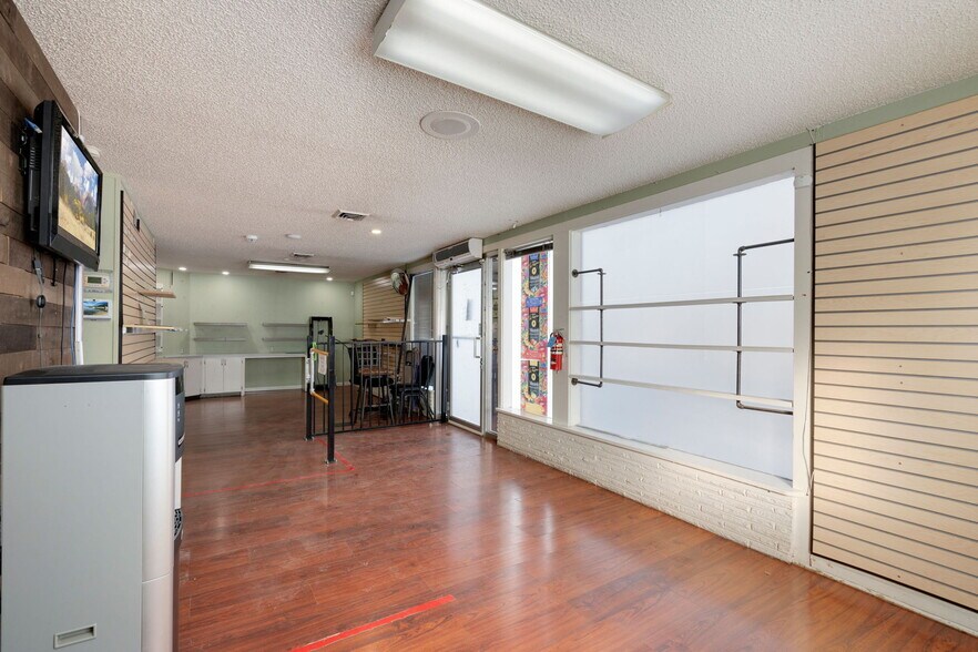 More Photos Of 2515 7th Ave, Garden City Warehouse For Sale