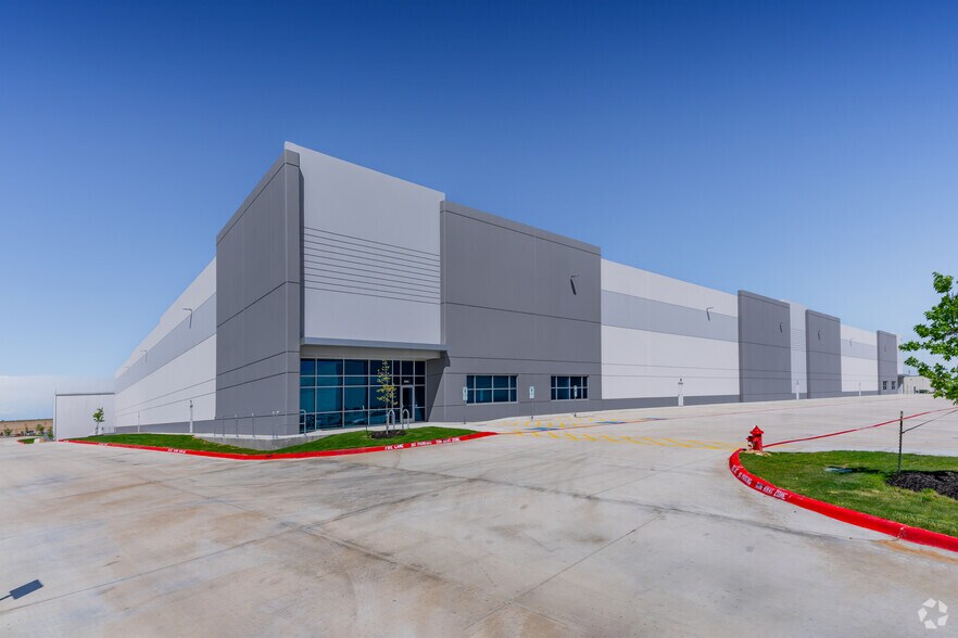 More Photos Of 4666 W US Highway 90, San Antonio Unknown For Lease