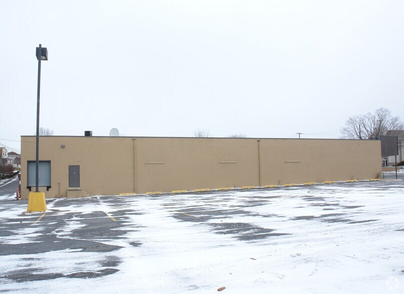 More Photos Of 629 S Main St, Old Forge Freestanding For Lease