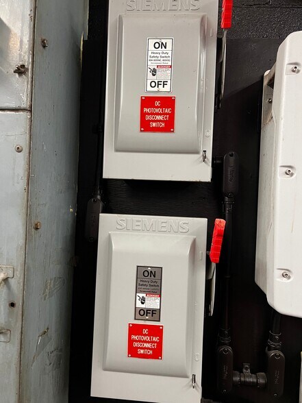 More Photos Of 2205 N Hollywood Way, Burbank Service For Sale