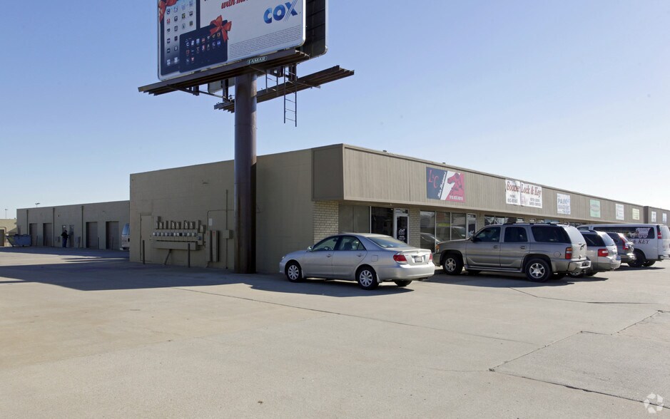 More Photos Of 5515 S Mingo Rd, Tulsa Unknown For Lease