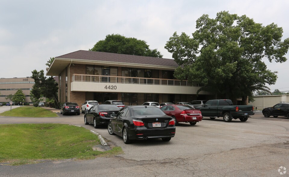 More Photos Of 4420 W FM-1960, Houston Office For Sale