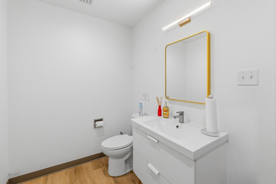 More Photos Of 125 Watson St, Ripon General Retail For Sale