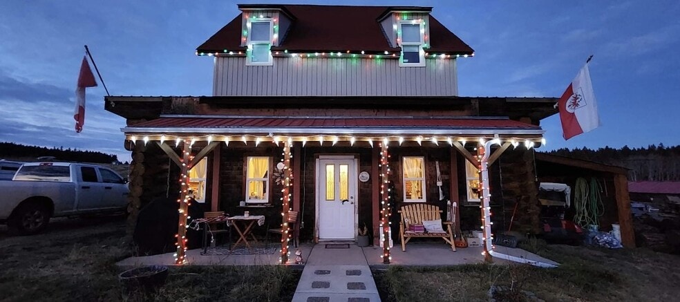 More Photos Of 1080 Stack Valley Rd, Cariboo Hotel For Sale