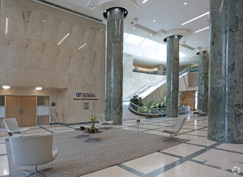 More Photos Of 841 Prudential Dr, Jacksonville Office For Lease