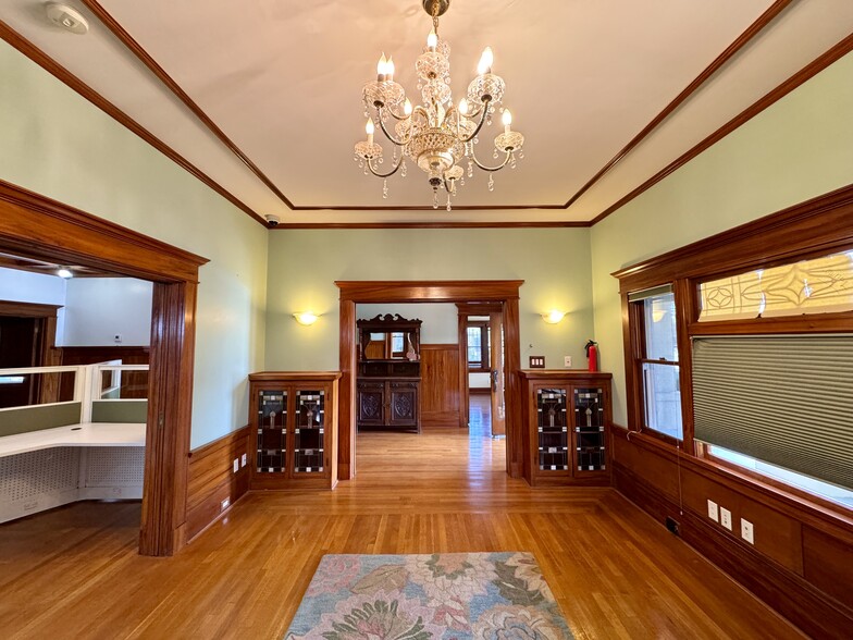 Primary Photo Of 807 N Van Ness Ave, Fresno Office Residential For Lease