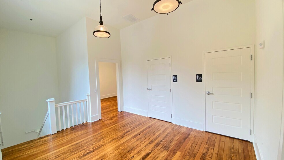 More Photos Of 2324 Marietta Rd NW, Atlanta Loft Creative Space For Lease
