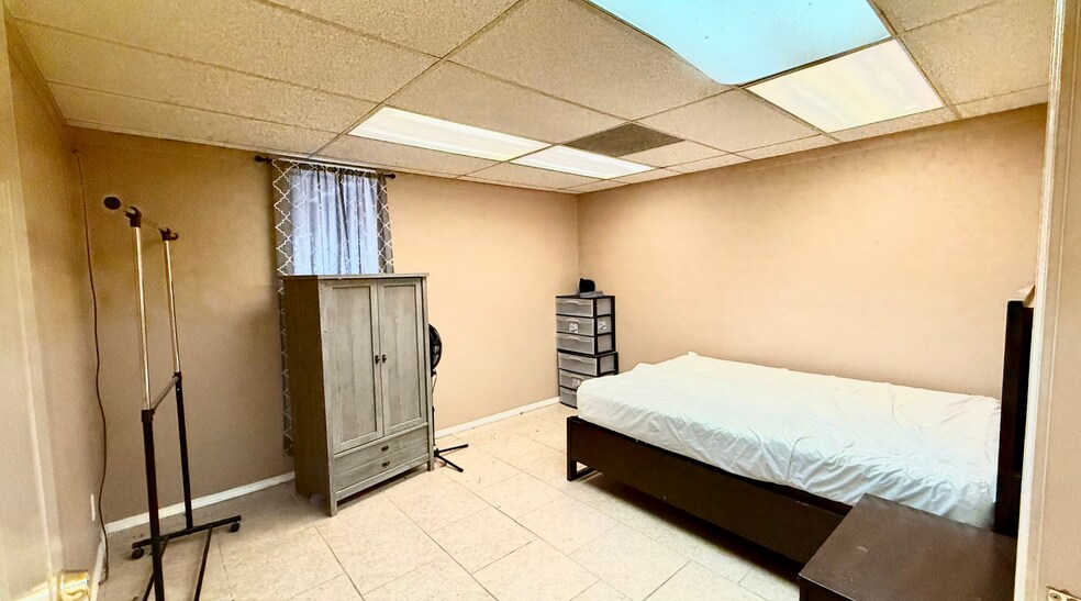 More Photos Of 14625 N Hollyhock Ave, Gardendale Warehouse For Sale
