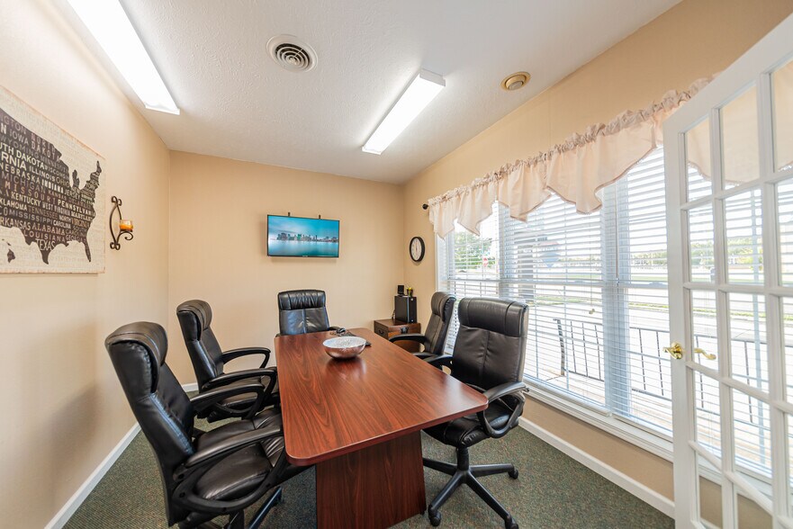 More Photos Of 2419 Broadway St, Mount Vernon Office For Sale