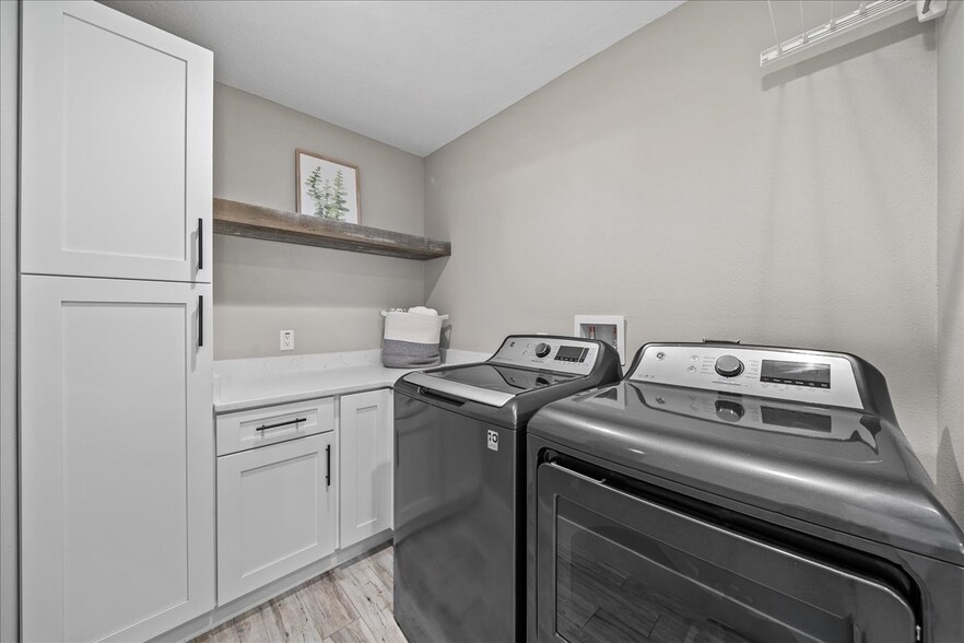 More Photos Of 2225 S Washington Ave, Titusville Office Residential For Sale