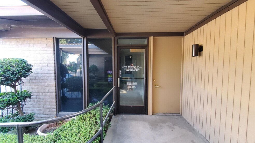 More Photos Of 2740 W Main St, Visalia Medical For Lease