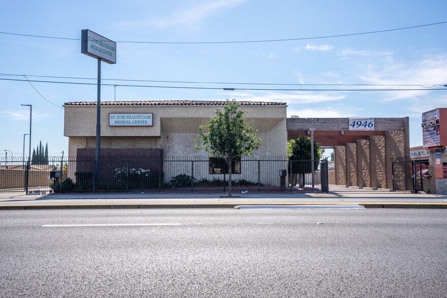 More Photos Of 4946 Florence Ave, Bell Medical For Lease