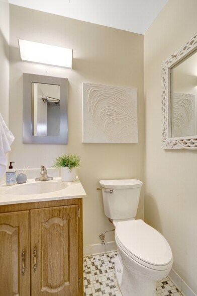 More Photos Of 7297 US-29, Falls Church Office For Sale