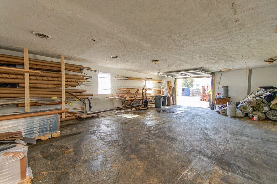 More Photos Of 2362 W Broad St, Athens Freestanding For Sale