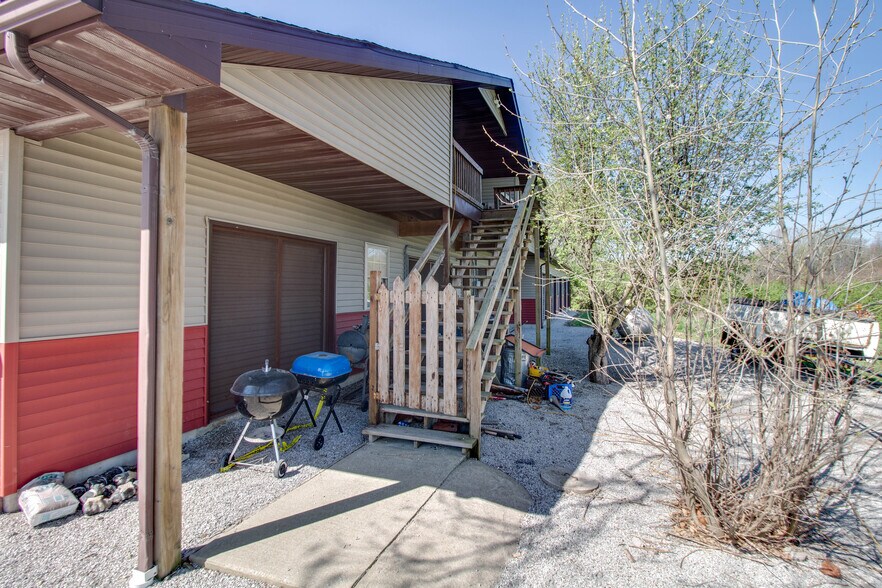 More Photos Of 15281 IL-109, Dow Specialty For Sale