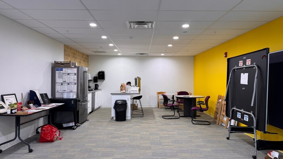 More Photos Of 95-97 Darling Ave, South Portland Office For Sale