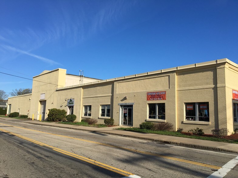 More Photos Of 312 Main St, Hudson Warehouse For Lease