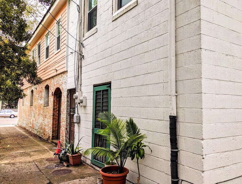 More Photos Of 315-317 Castle St, Wilmington General Retail For Sale