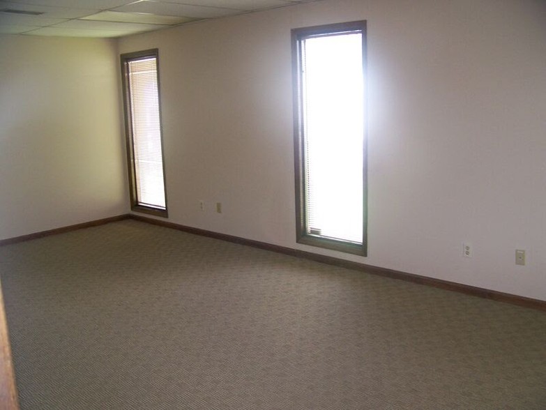 More Photos Of 2225 Drake Ave, Huntsville Office For Lease