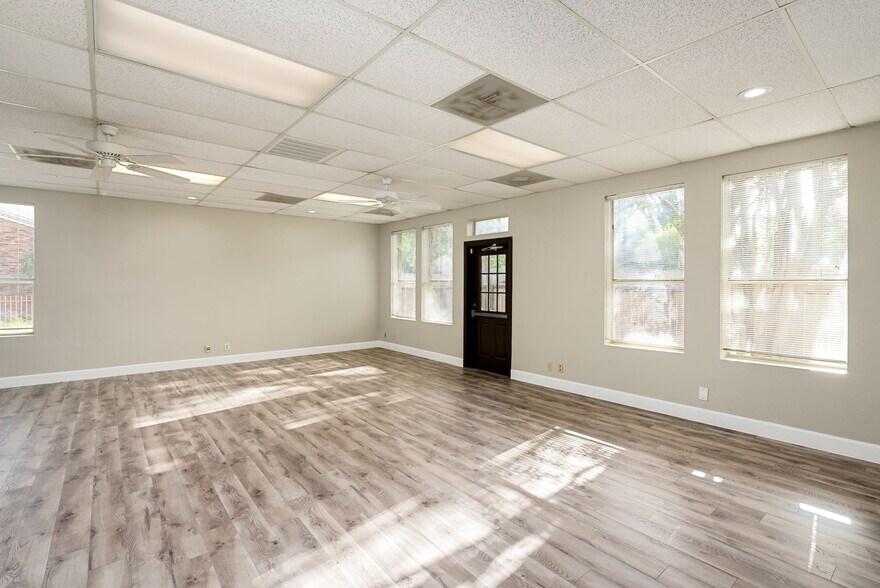 More Photos Of 8627 Cinnamon Creek Dr, San Antonio Medical For Lease