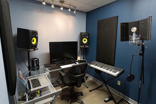 More Photos Of 1957 E Irving Blvd, Irving Movie Radio TVStudio For Sale