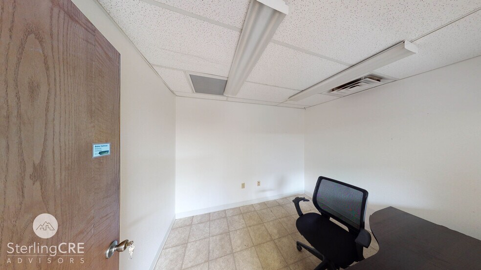 More Photos Of 5840 Expressway, Missoula Warehouse For Lease