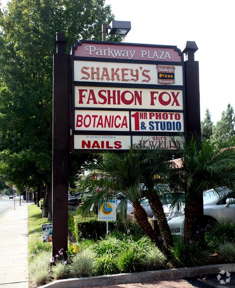 More Photos Of 14001-14005 Ramona Blvd, Baldwin Park Storefront For Lease