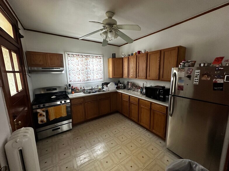 More Photos Of 3100 N LeClaire Ave, Chicago Apartments For Sale