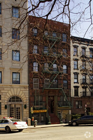 More Photos Of 325 E 5th St, New York Apartments For Lease