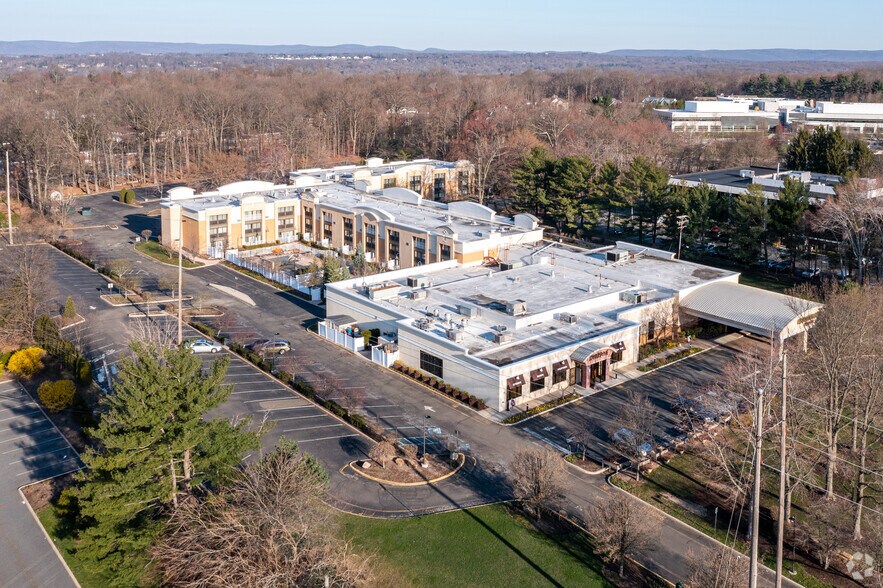 Primary Photo Of 100 Chestnut Ridge Rd, Montvale Hotel For Sale