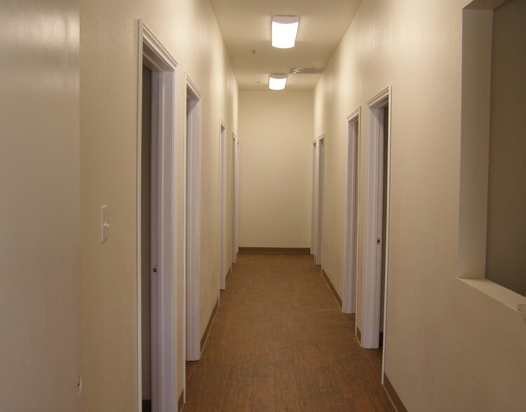 More Photos Of 3313 Naaman School Rd, Garland Office For Sale