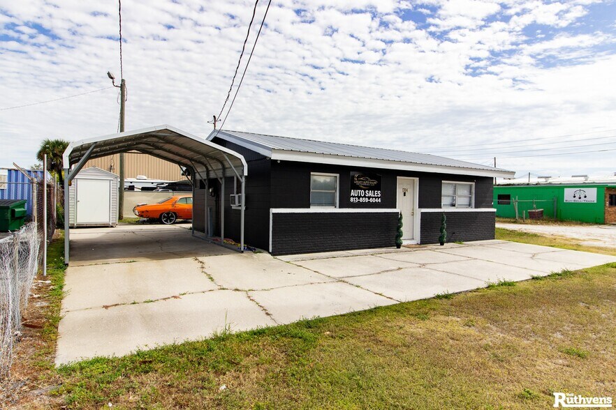 More Photos Of 1704 S Combee Rd, Lakeland Unknown For Lease