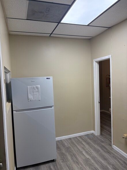 More Photos Of 735 Commerce Cir, Longwood Warehouse For Lease