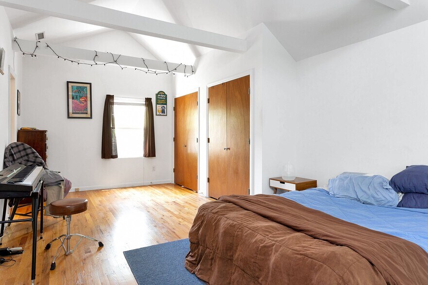 More Photos Of 76 Hope St, Stamford Apartments For Sale