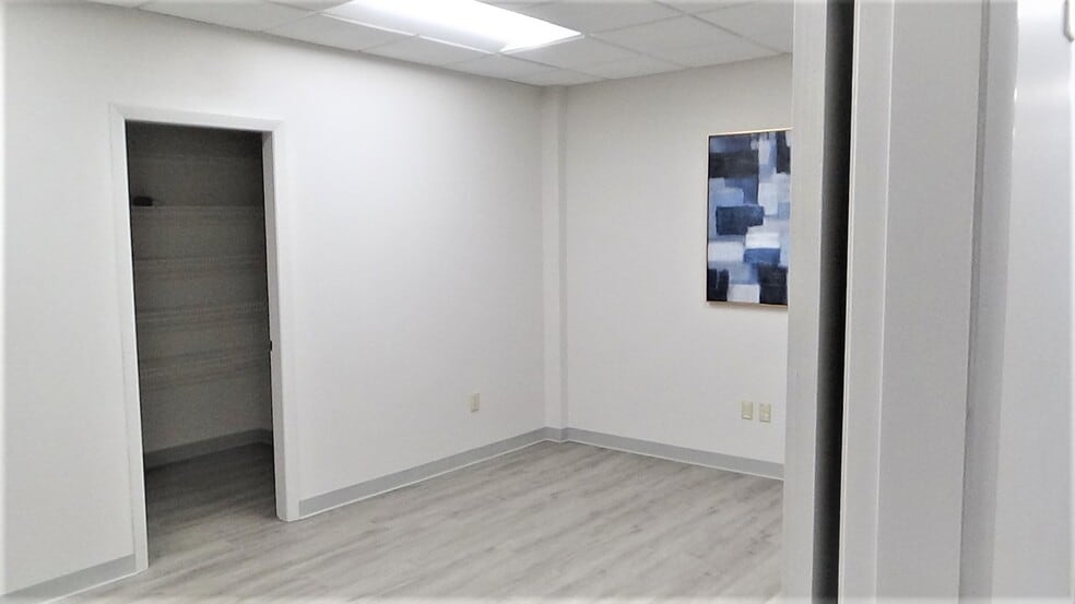 More Photos Of 50 Bridge St, Manchester Office For Lease
