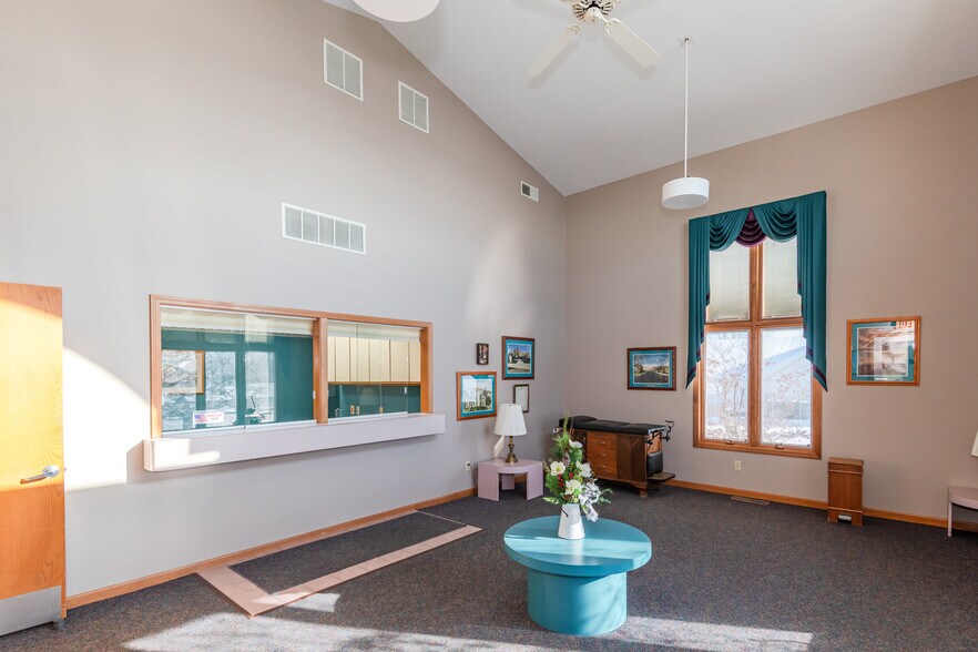 More Photos Of 1752 W High St, Piqua Medical For Sale