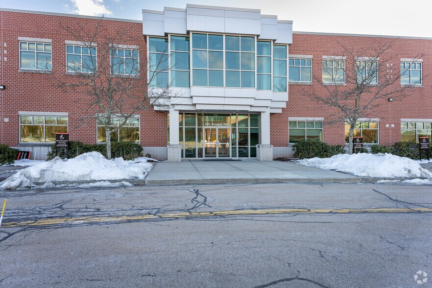 More Photos Of 900 Douglas Pike, Smithfield Medical For Lease