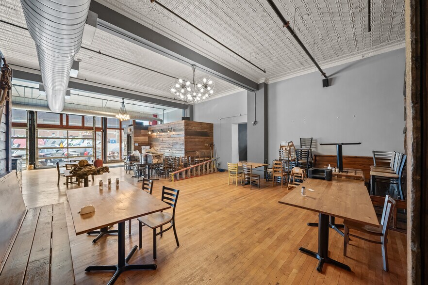 More Photos Of 3107-3111 Gillham Rd, Kansas City Storefront Retail Office For Sale