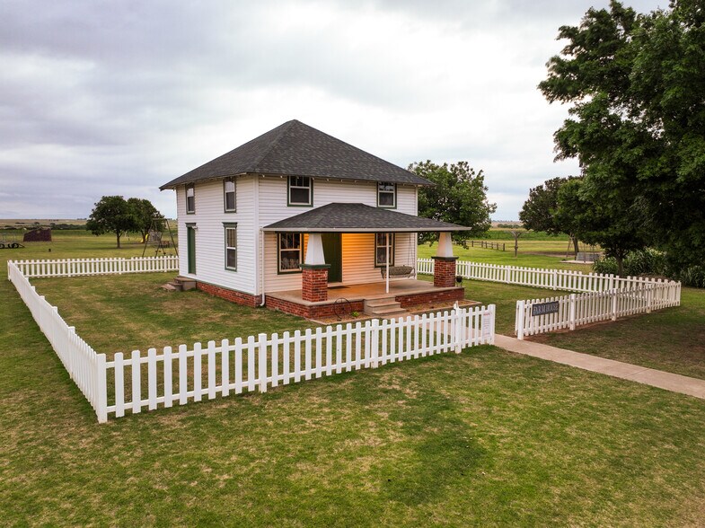 More Photos Of 1002 Old 66 Rd, Hydro Land For Sale
