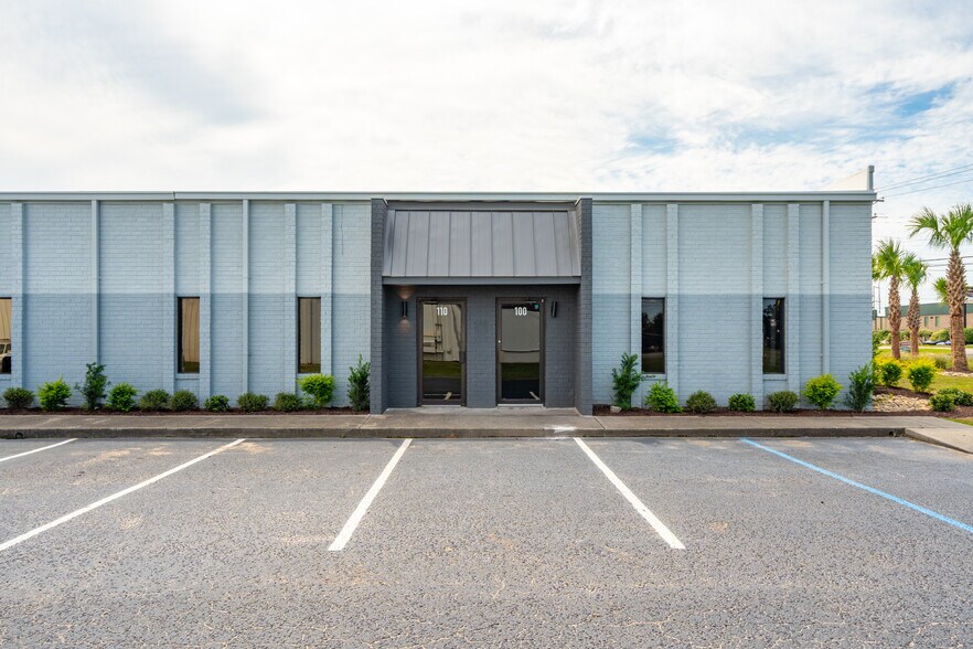 More Photos Of 7148 Cross County Rd, Charleston Warehouse For Lease