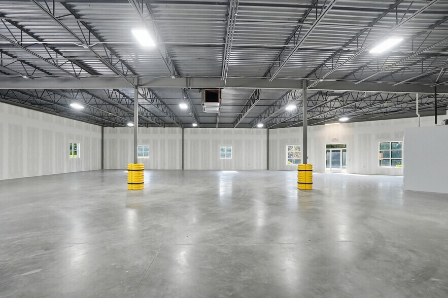More Photos Of 1740 Thomas Paine Pky, Dayton Warehouse For Lease